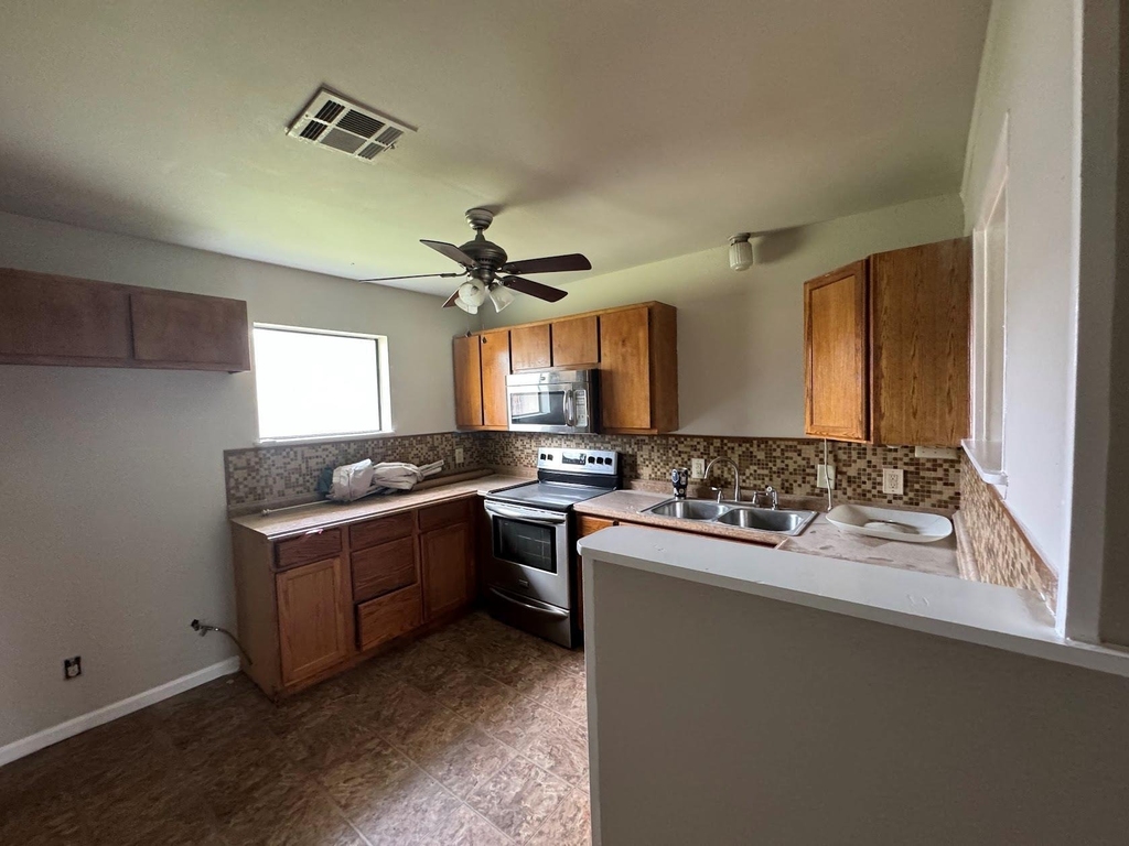 851 Aspen Ln - Photo 3