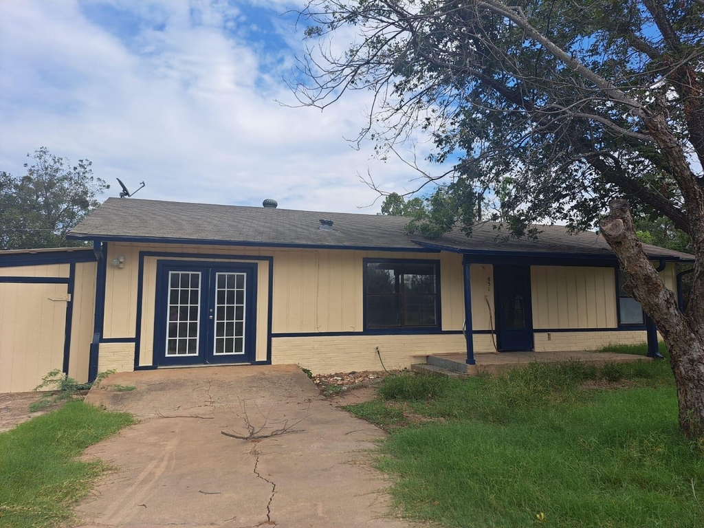 851 Aspen Ln - Photo 0