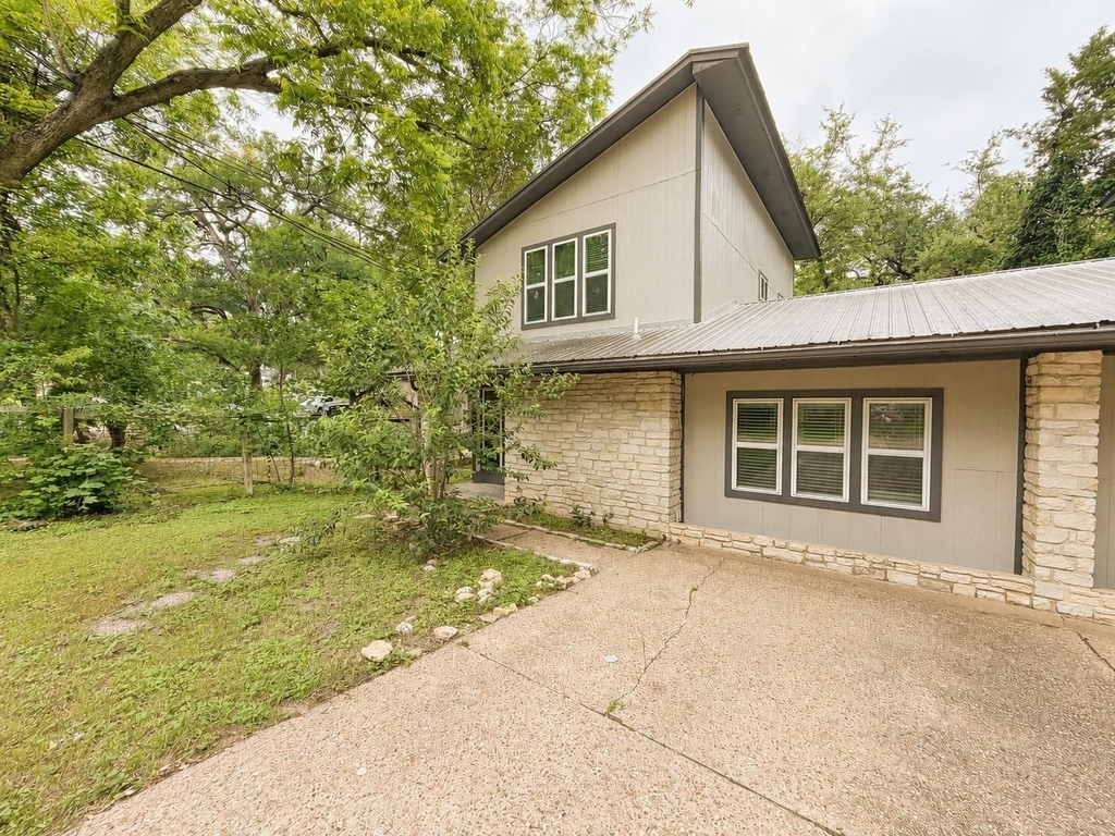 1908 Lightsey Rd - Photo 1