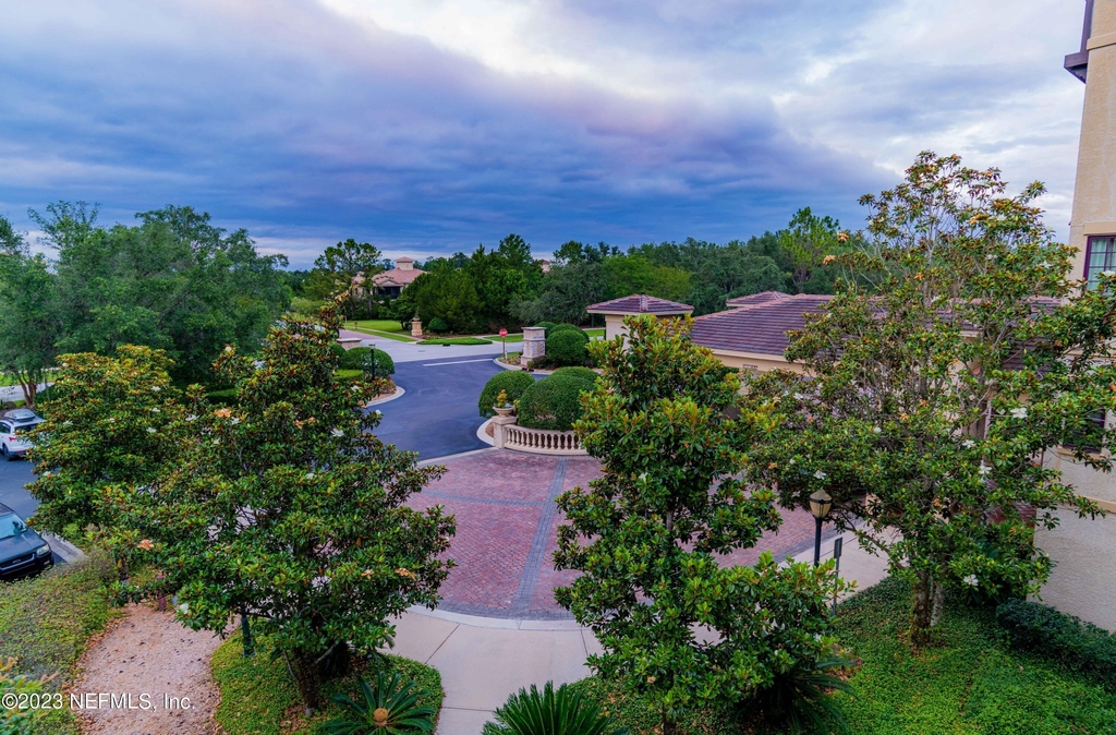 955 Registry Boulevard - Photo 13