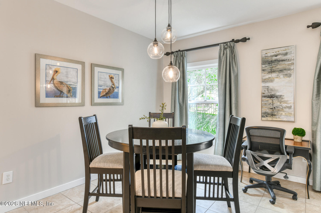 955 Registry Boulevard - Photo 3