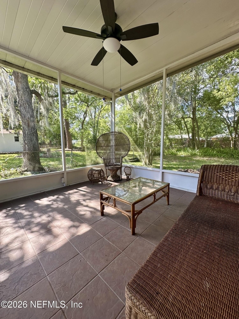 5351 Royce Avenue - Photo 3