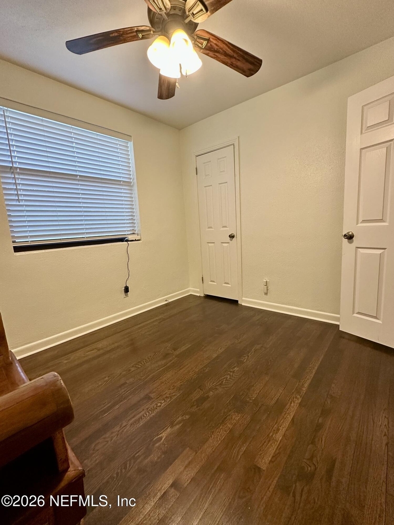 5351 Royce Avenue - Photo 9