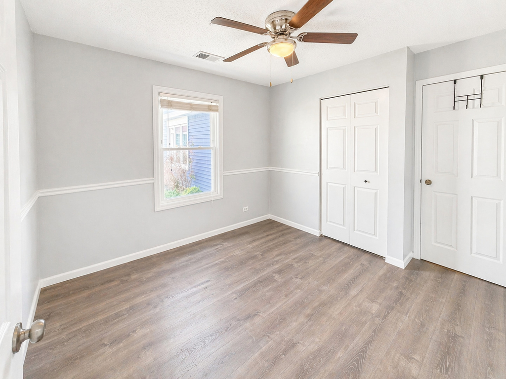 828 Huron Court - Photo 8