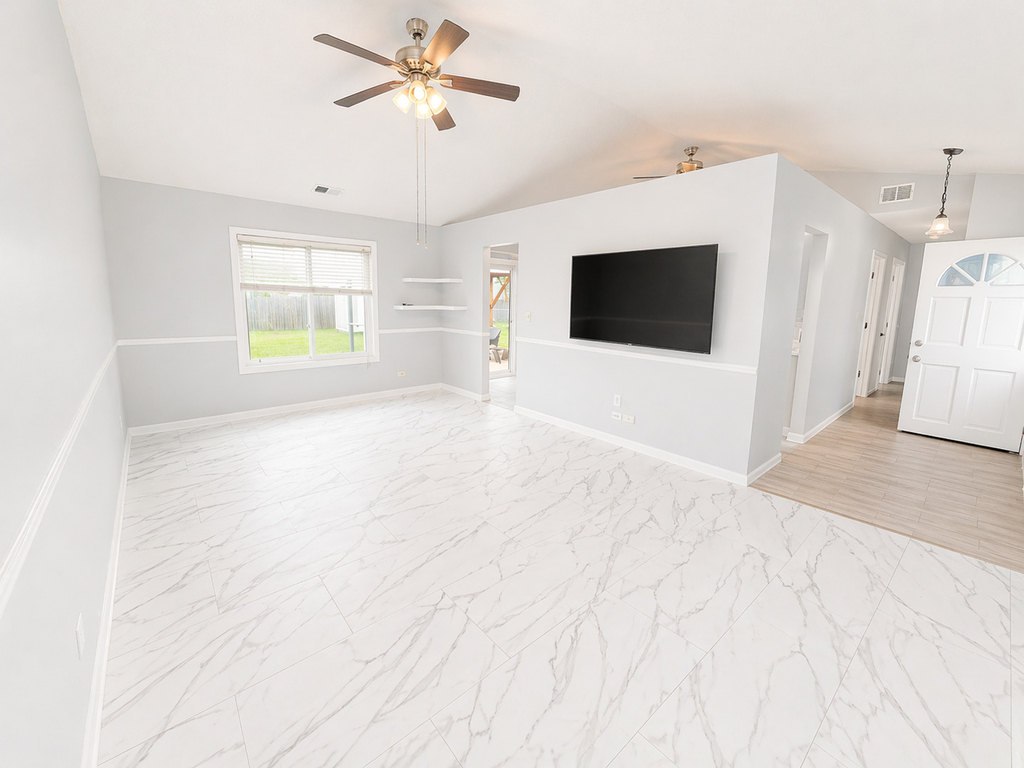828 Huron Court - Photo 1