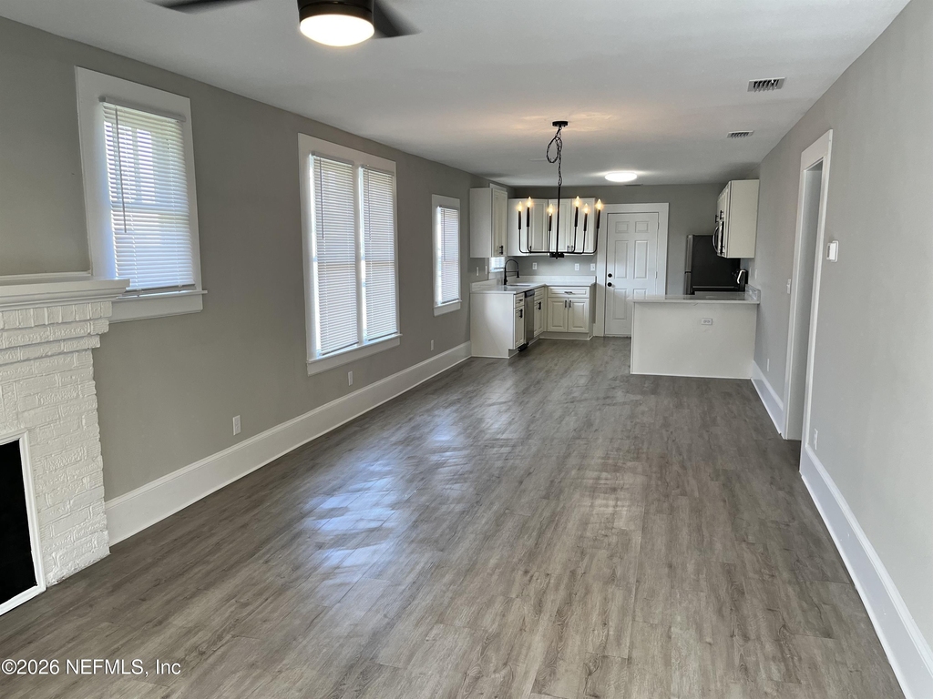 2105 Gilmore Street - Photo 10