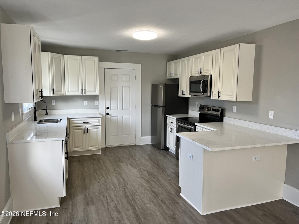 2105 Gilmore Street - Photo 8