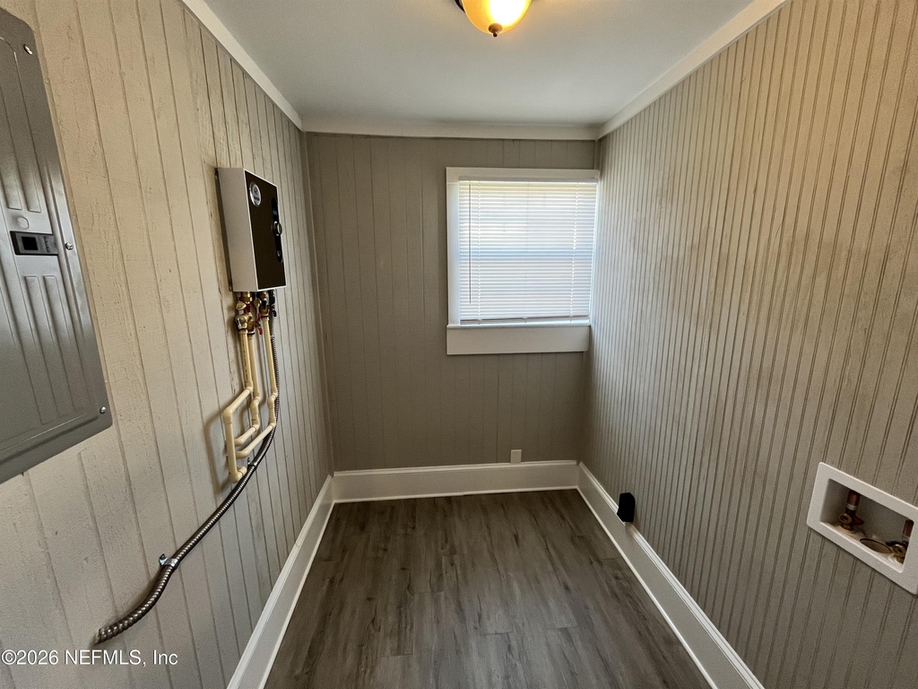 2105 Gilmore Street - Photo 4