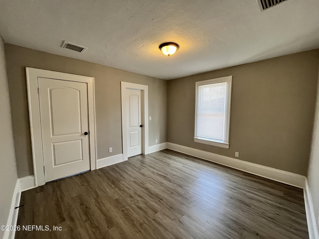2105 Gilmore Street - Photo 3