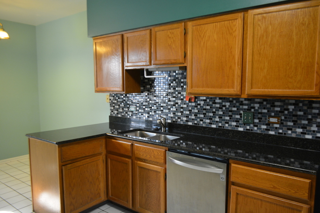 613 W Parkside Drive - Photo 4