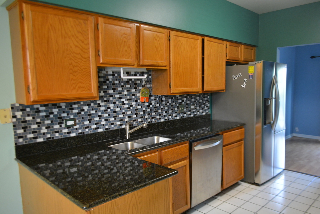 613 W Parkside Drive - Photo 3