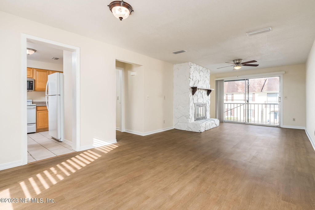 1735 El Camino Road - Photo 4