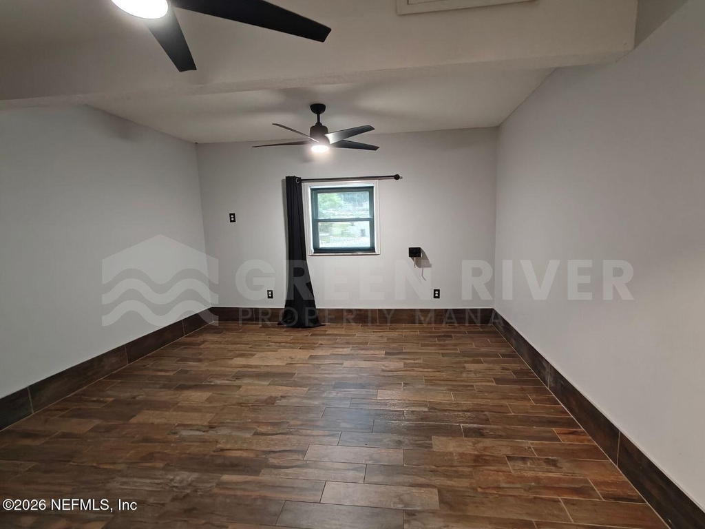 1549 Sonoma Court - Photo 14