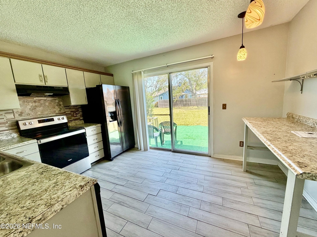 11548 Willet Court N - Photo 1