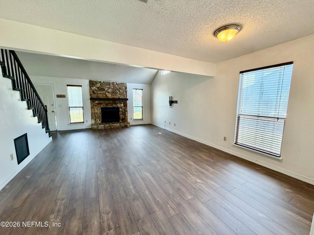 11548 Willet Court N - Photo 2
