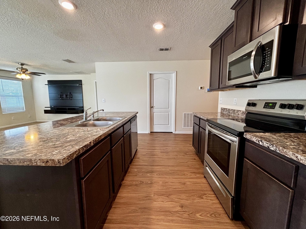 9086 Tahoe Lane - Photo 15