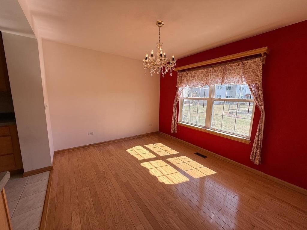 601 Blue Springs Drive - Photo 3