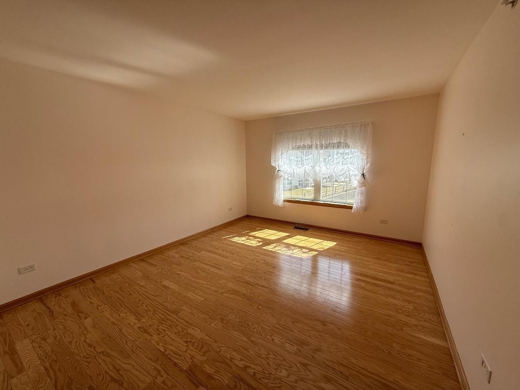 601 Blue Springs Drive - Photo 5