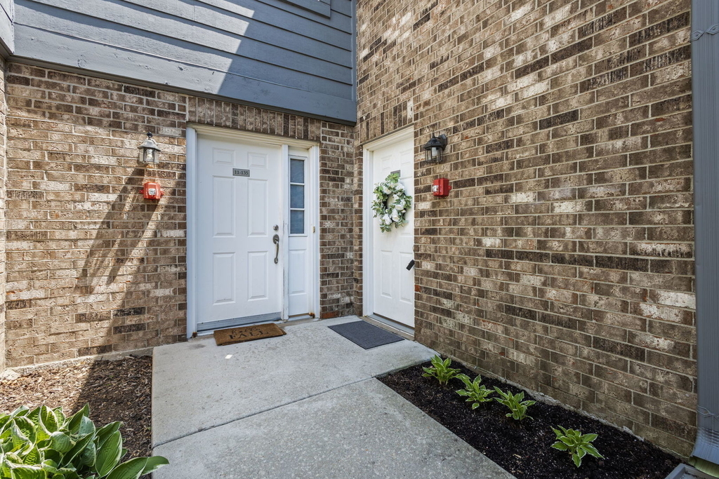 11 Foxcroft Road - Photo 2