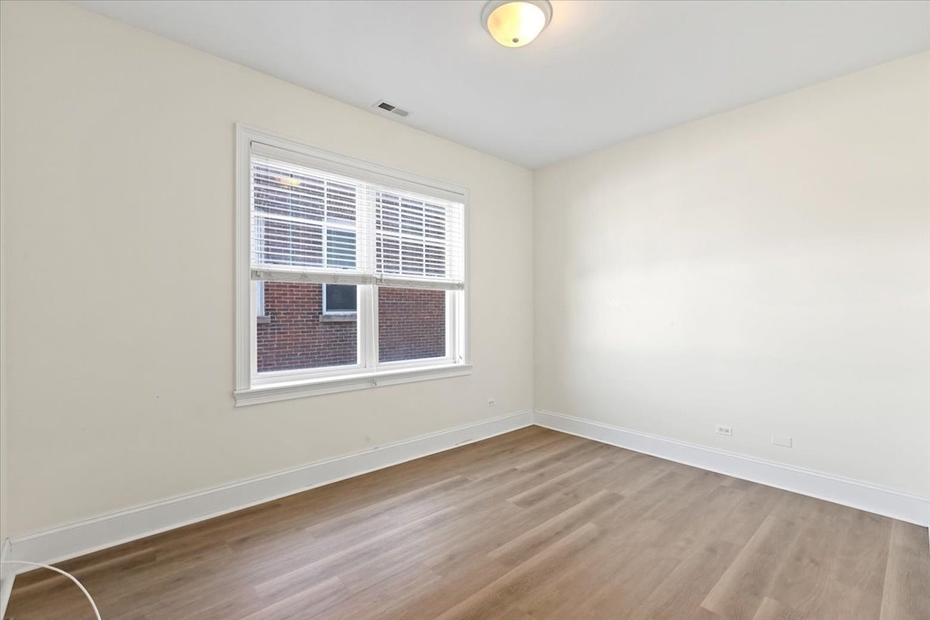 2500 Green Bay Road - Photo 3