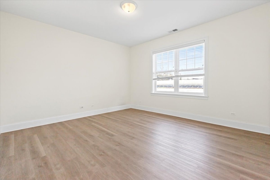 2500 Green Bay Road - Photo 5