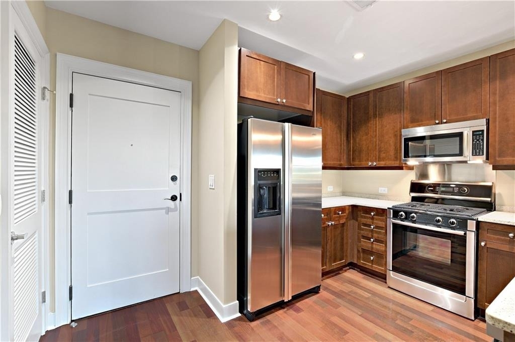 201 W Ponce De Leon Avenue - Photo 2