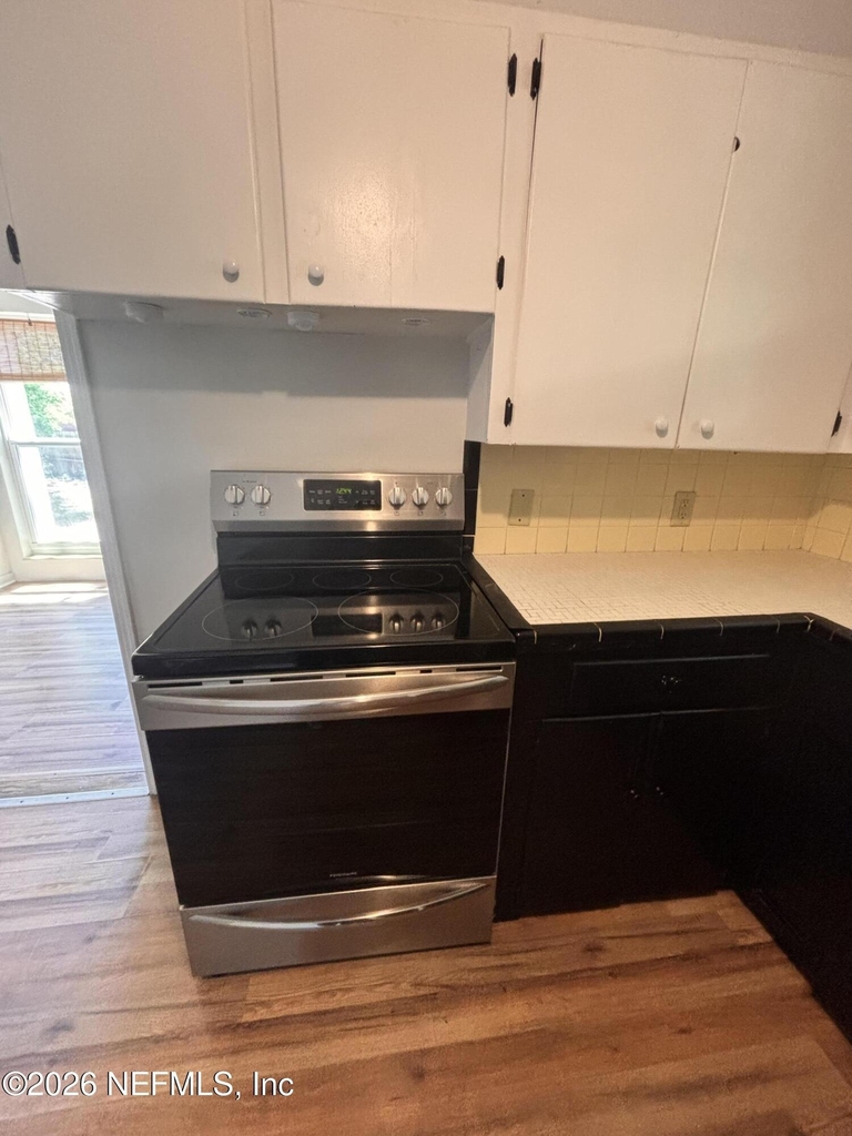 1502 Broome Street - Photo 6