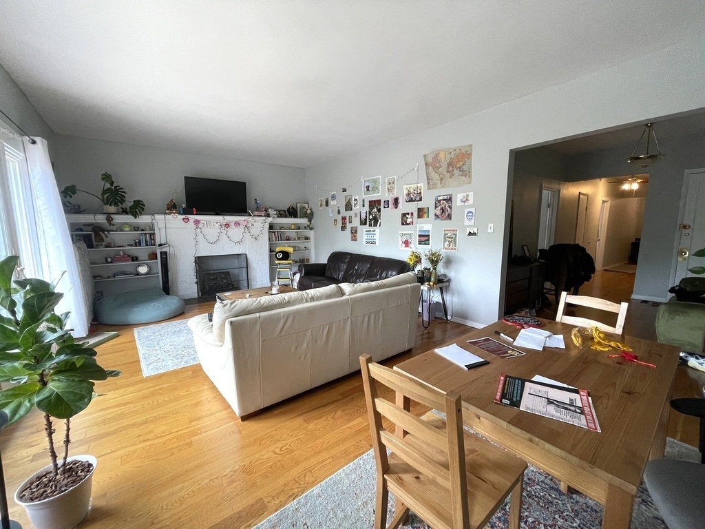 1101 W Pratt Boulevard - Photo 3