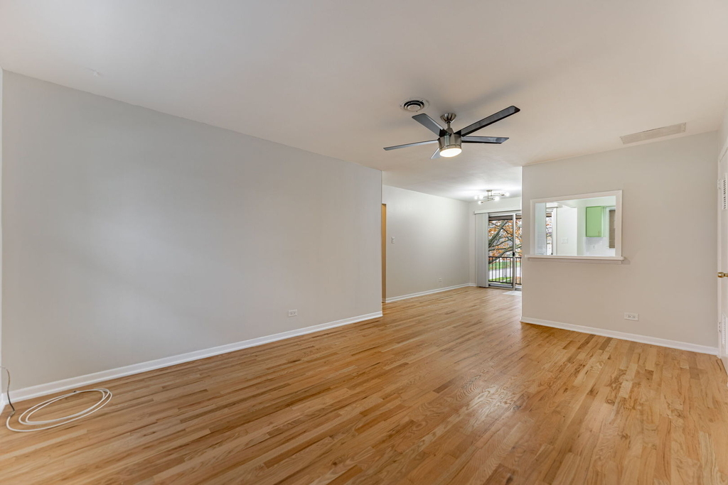 209 Washington Square - Photo 2