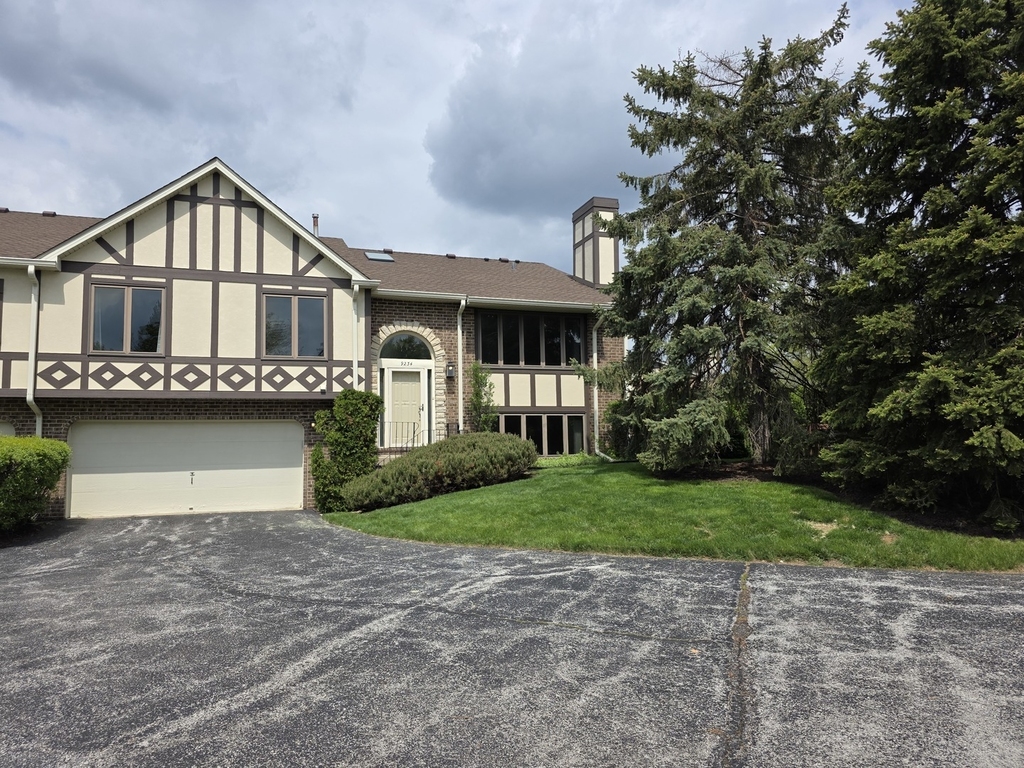 9234 Windsor Parkway - Photo 0