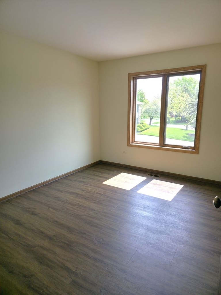 9234 Windsor Parkway - Photo 8