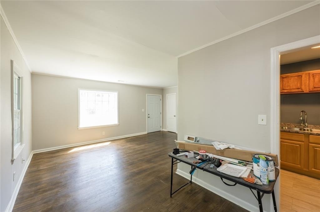 1295 Westmont Road Sw - Photo 5