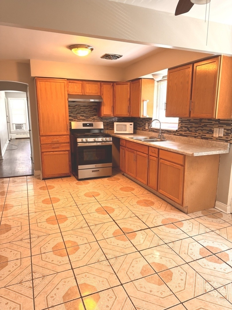 5658 S Kolin Avenue - Photo 5