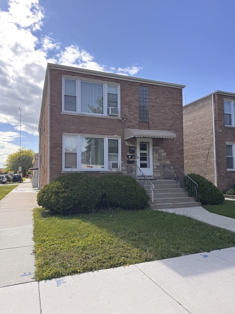 5658 S Kolin Avenue - Photo 1