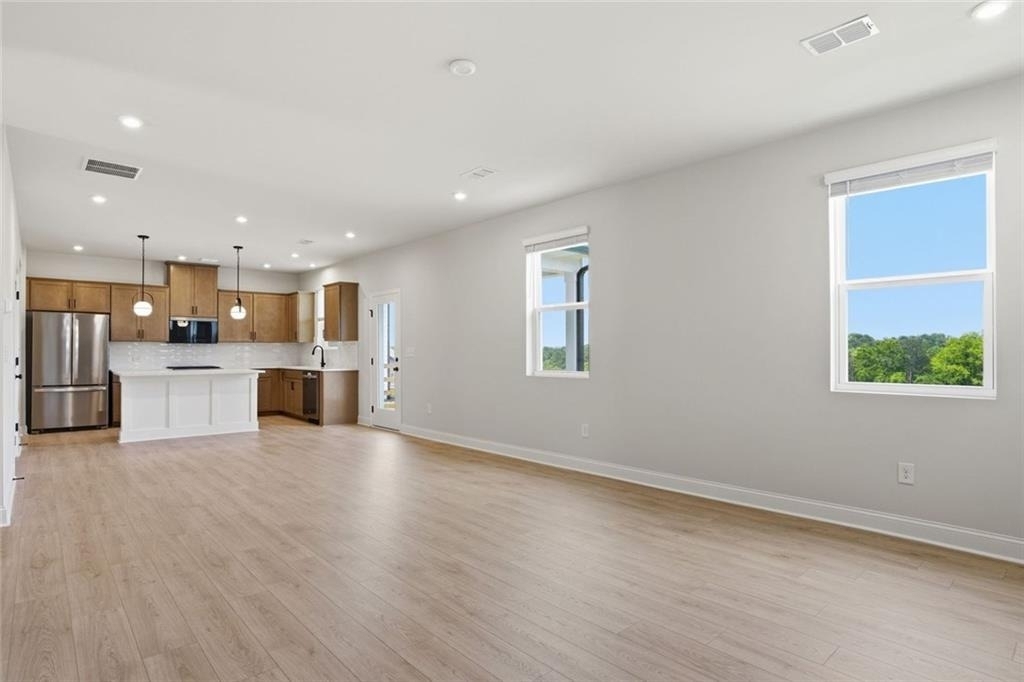 142 Henley Street - Photo 7