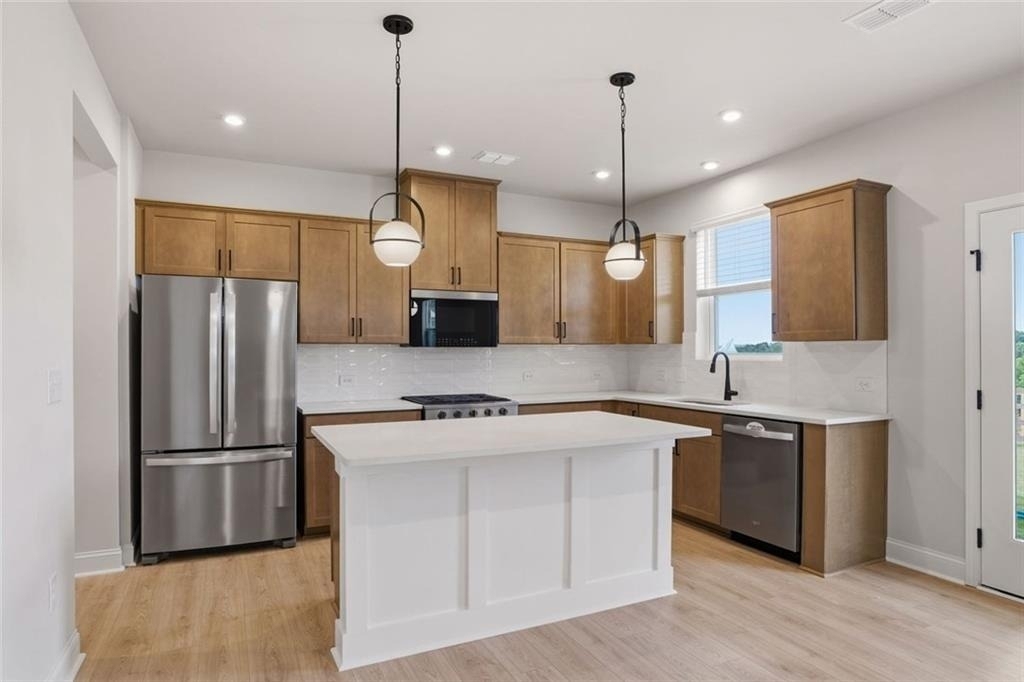 142 Henley Street - Photo 9