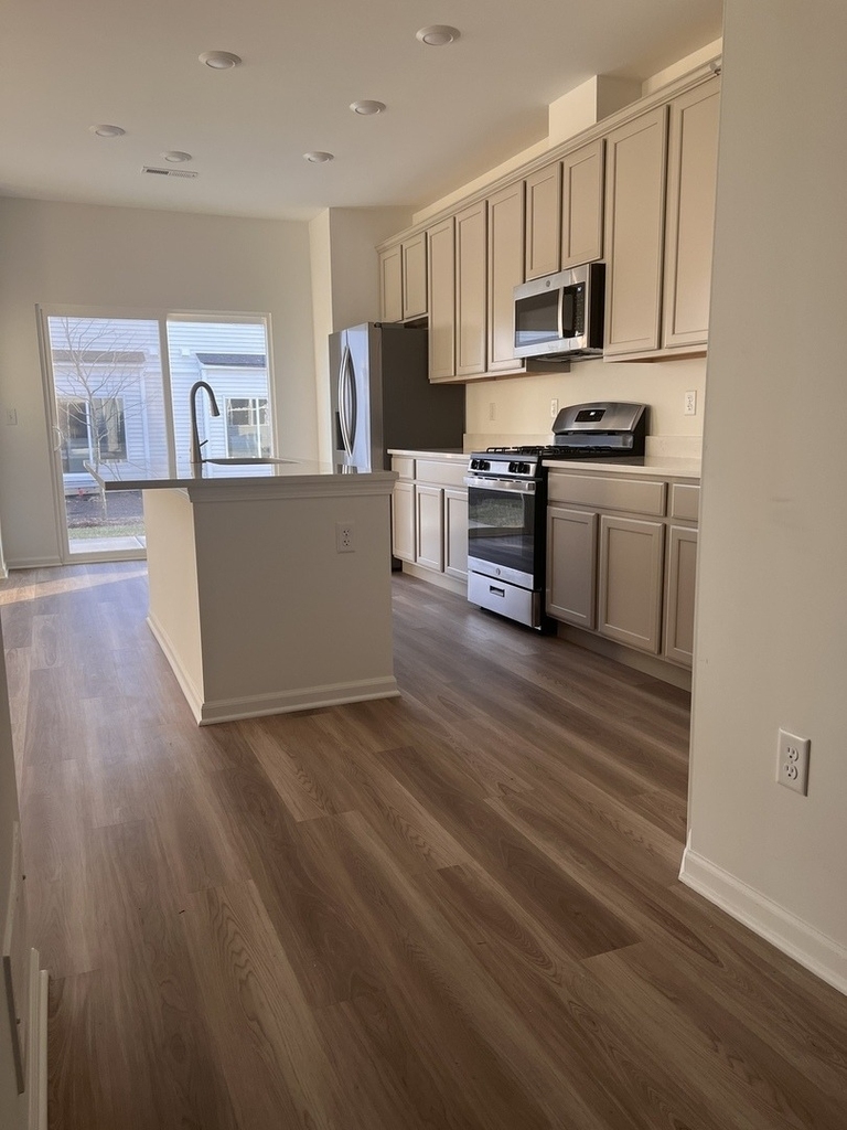 302 Kingsport Drive - Photo 6