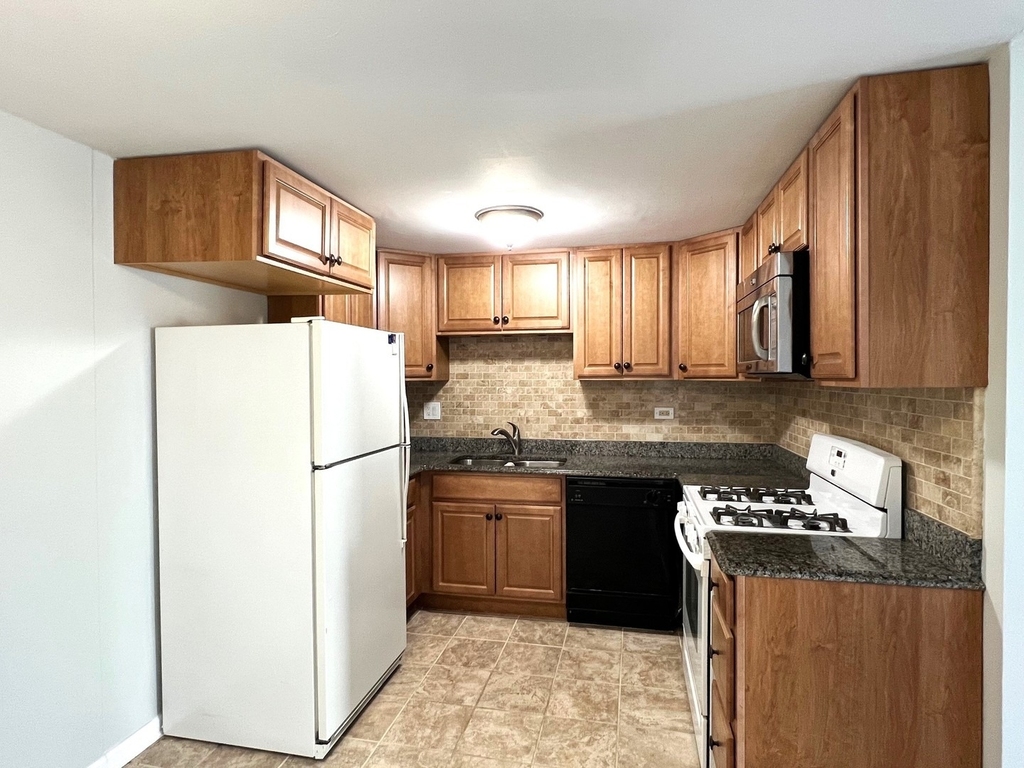 102 Tonset Court - Photo 3