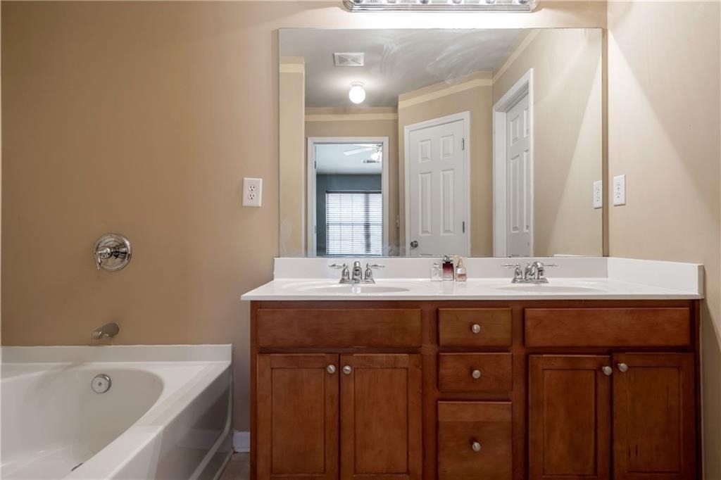 940 Pierce Ivy Court - Photo 9