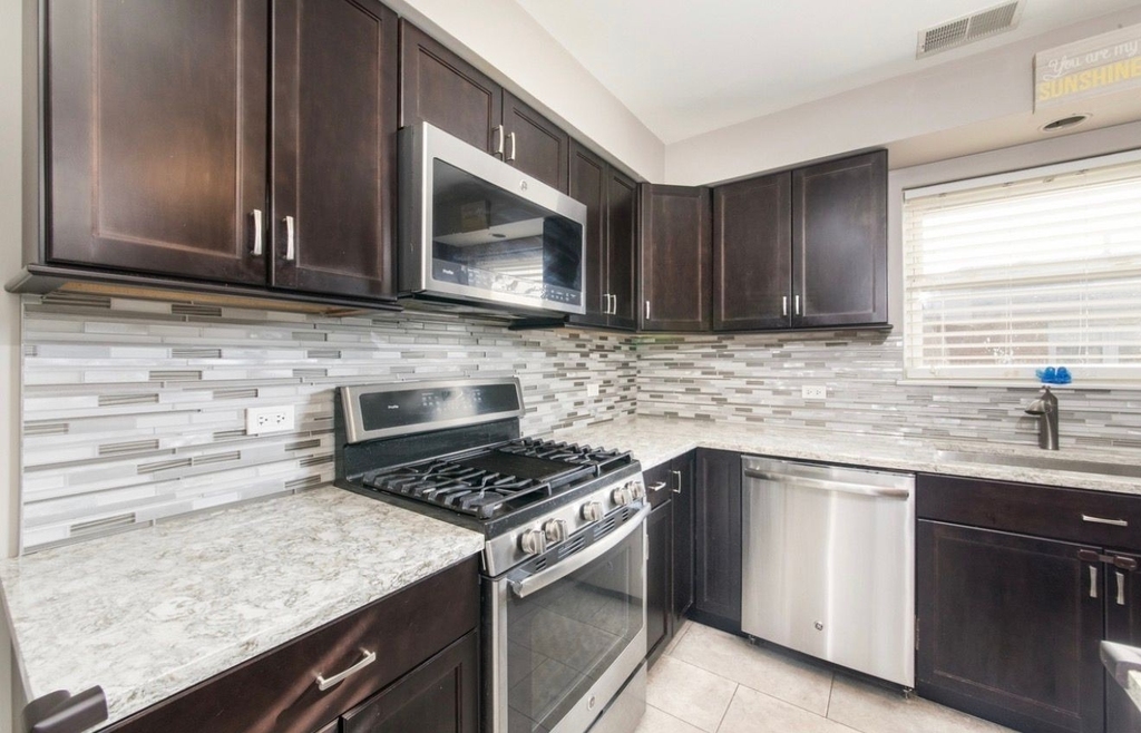8735 N Wisner Street - Photo 8