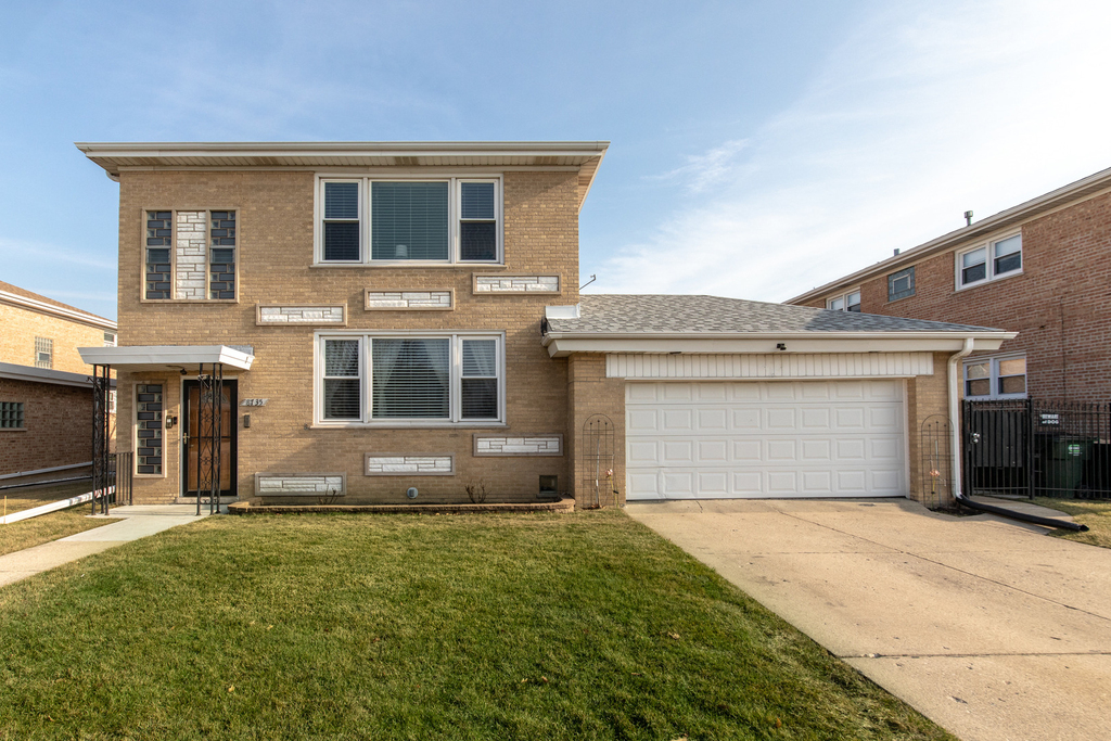 8735 N Wisner Street - Photo 0