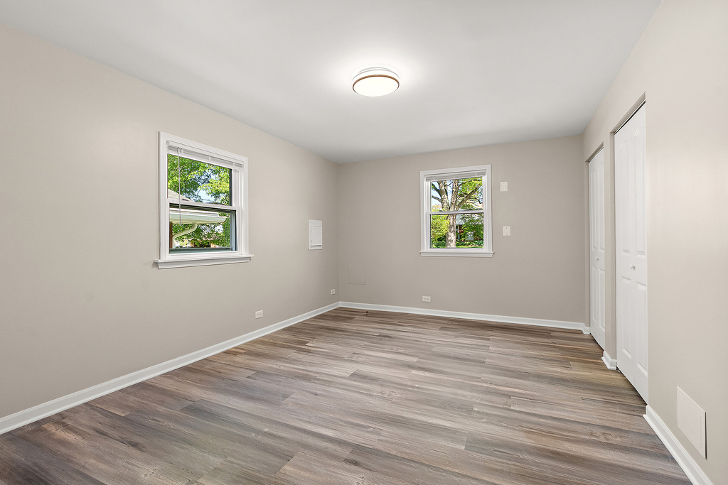 11920 S 74th Avenue - Photo 12