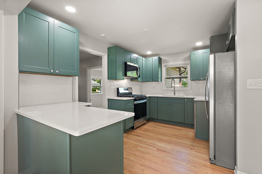 11920 S 74th Avenue - Photo 8