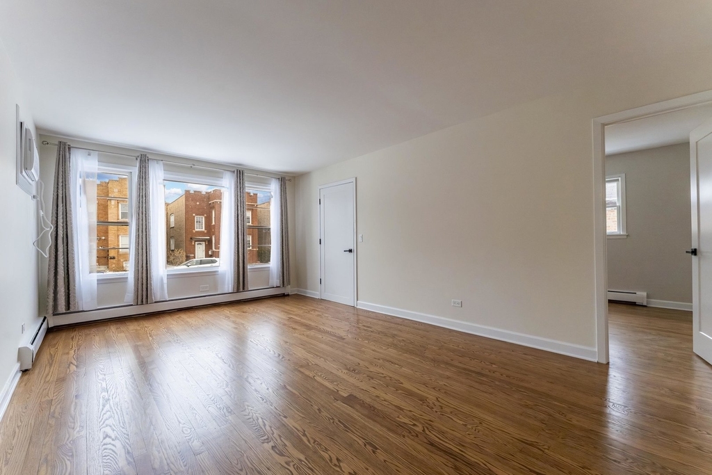 6031 W Addison Street - Photo 2