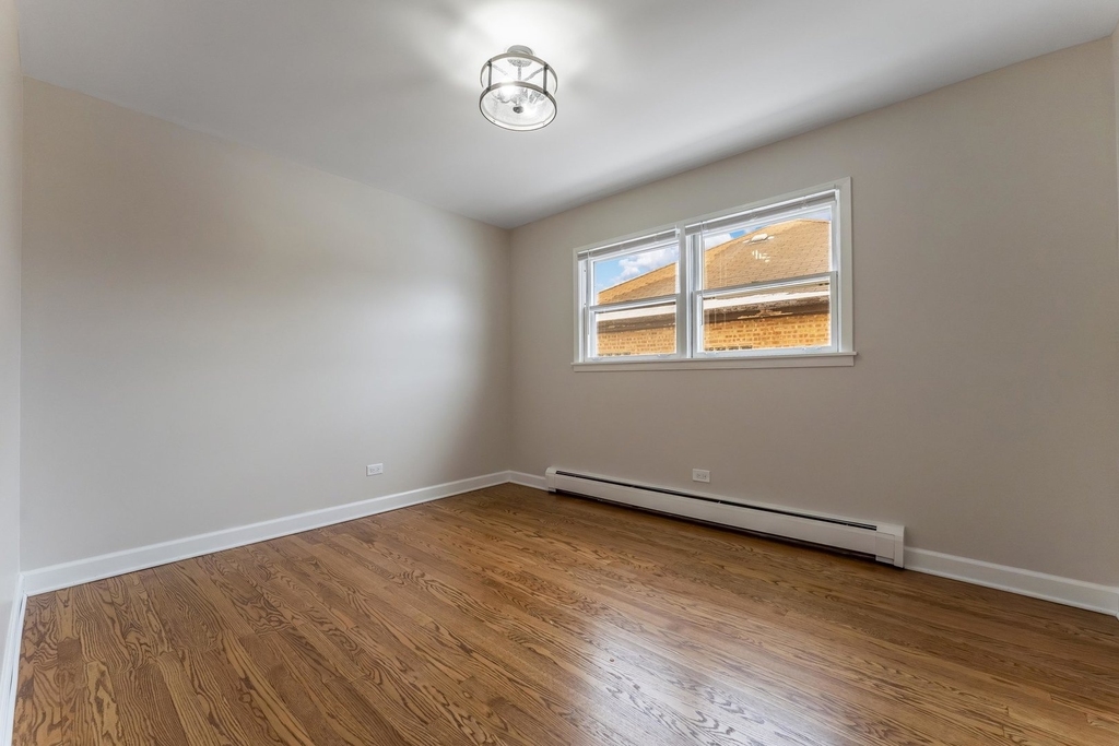 6031 W Addison Street - Photo 3
