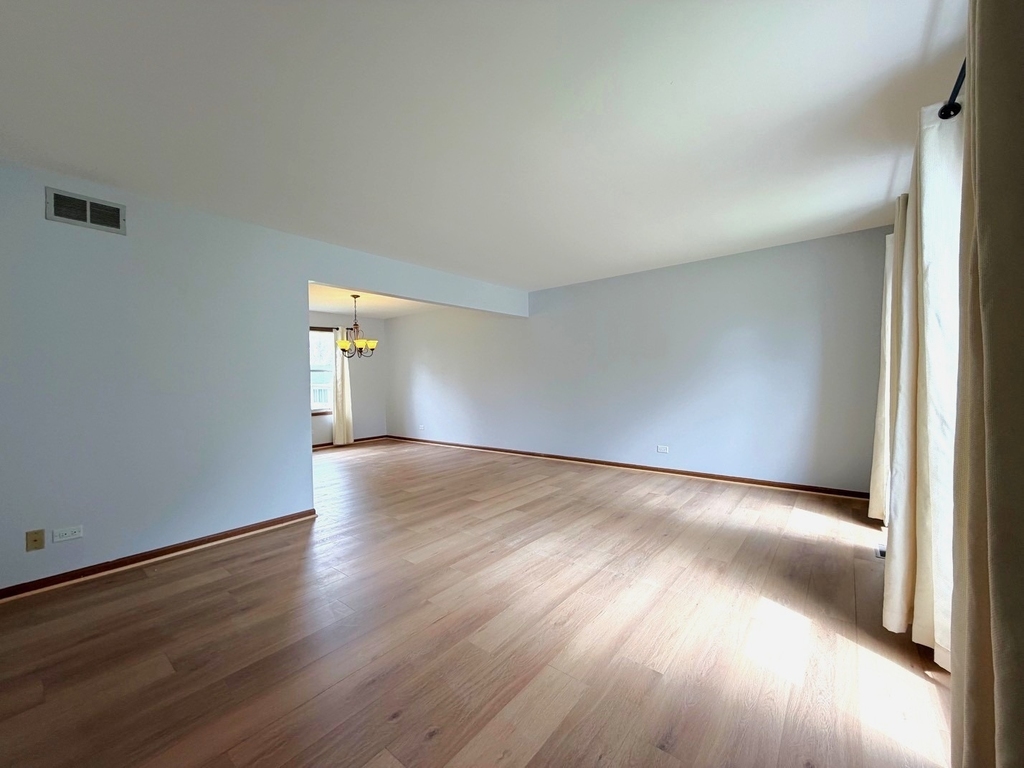 1724 Hall Place - Photo 2