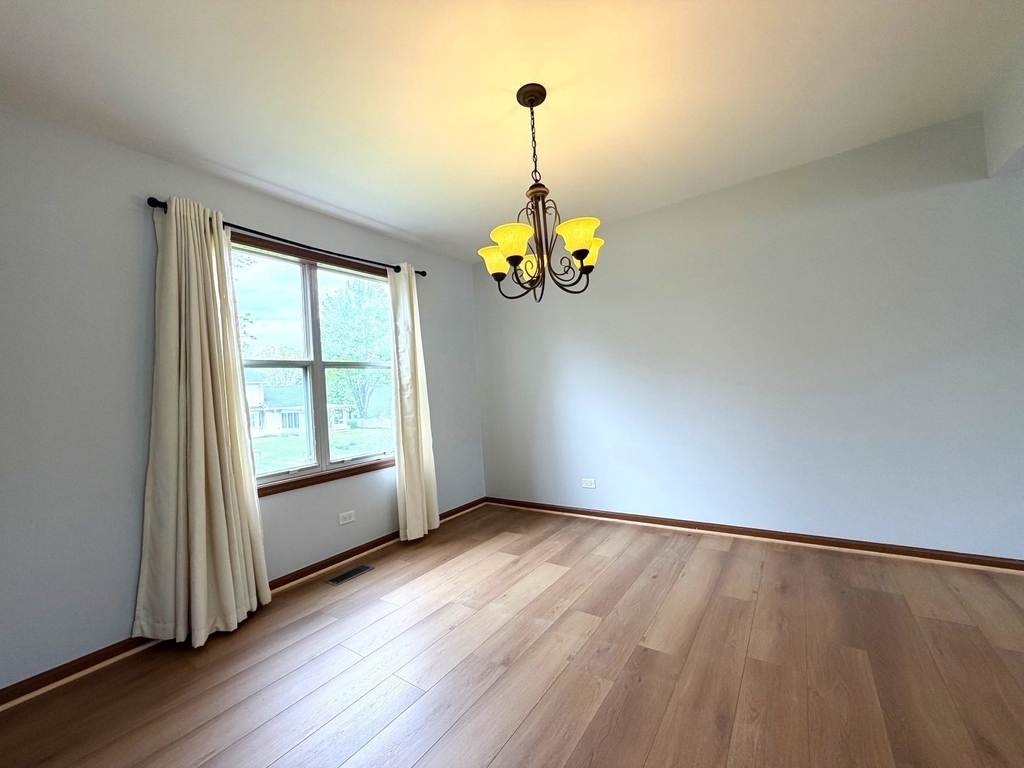 1724 Hall Place - Photo 4