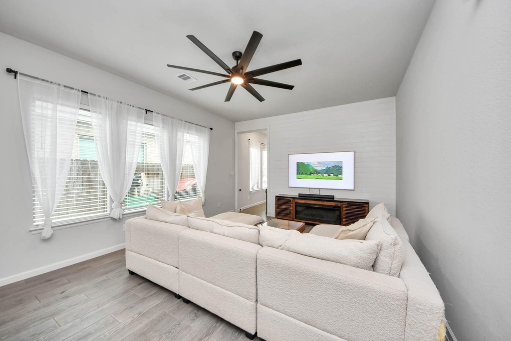 4219 Colony Lane - Photo 8