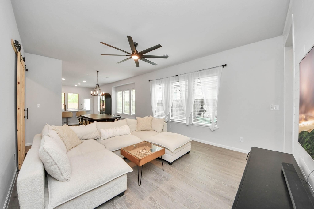 4219 Colony Lane - Photo 5