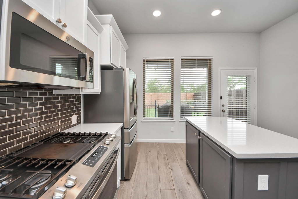 4219 Colony Lane - Photo 18